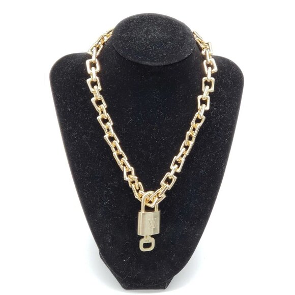 Authentic Louis Vuitton Lock & Key with Unbranded Gold Plated Chain Necklace - Picture 7 of 7